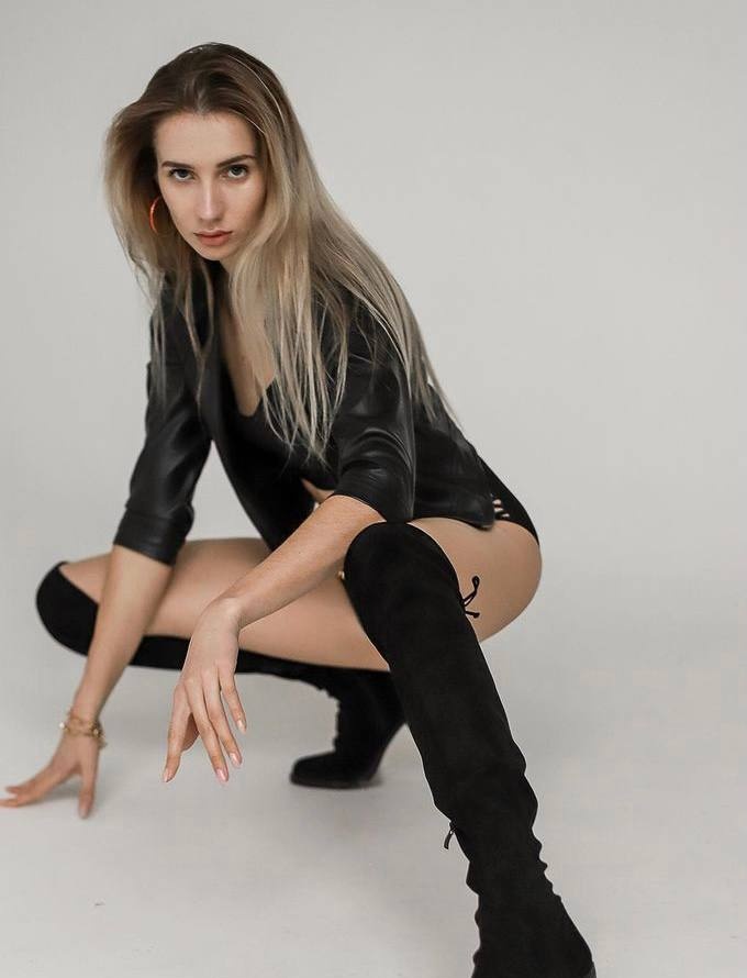 🎥 Антонина привлекальеная девушка из Котельников цена от 3000 руб